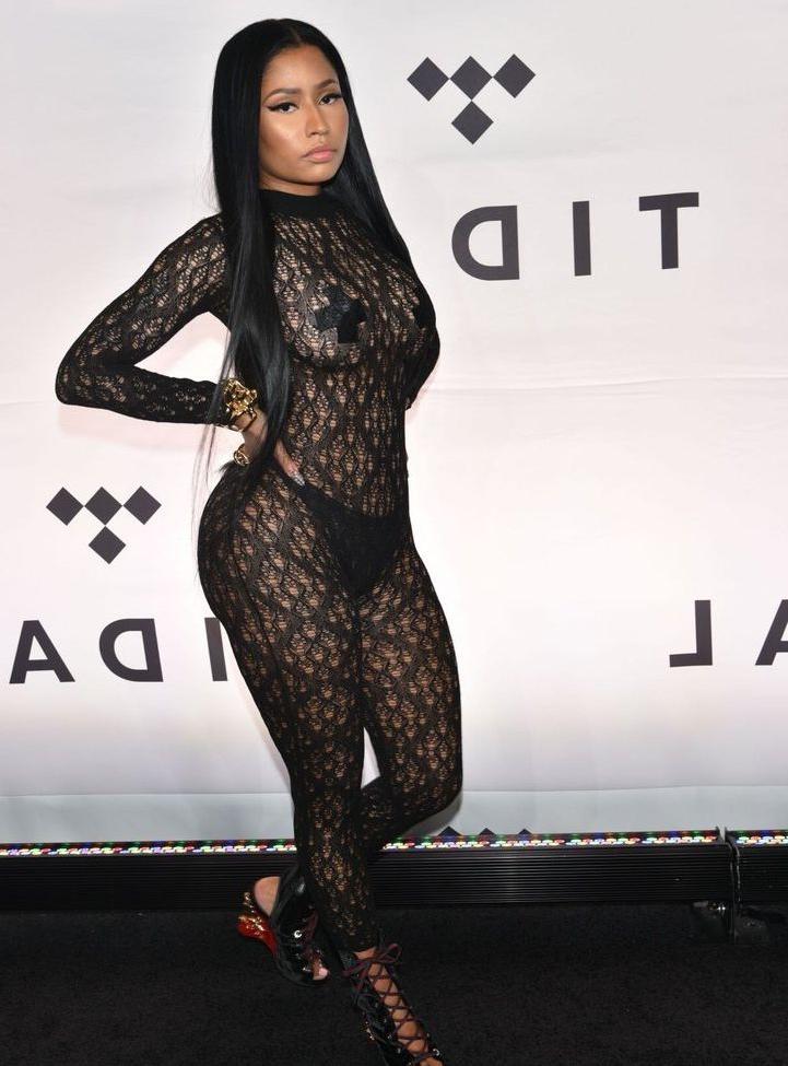 25P Nicki Minaj nackt