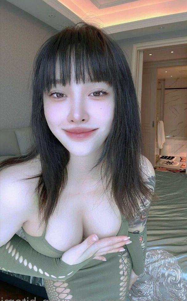25P Songyuxin Hitomi nude