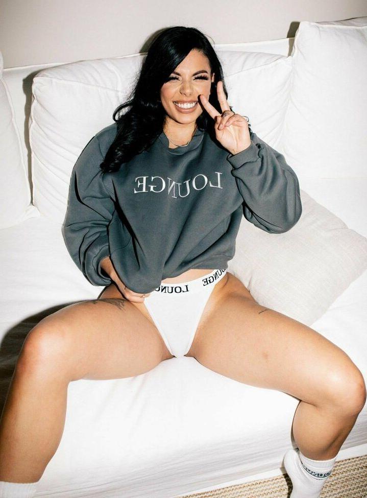 25P Gina Valentina nude