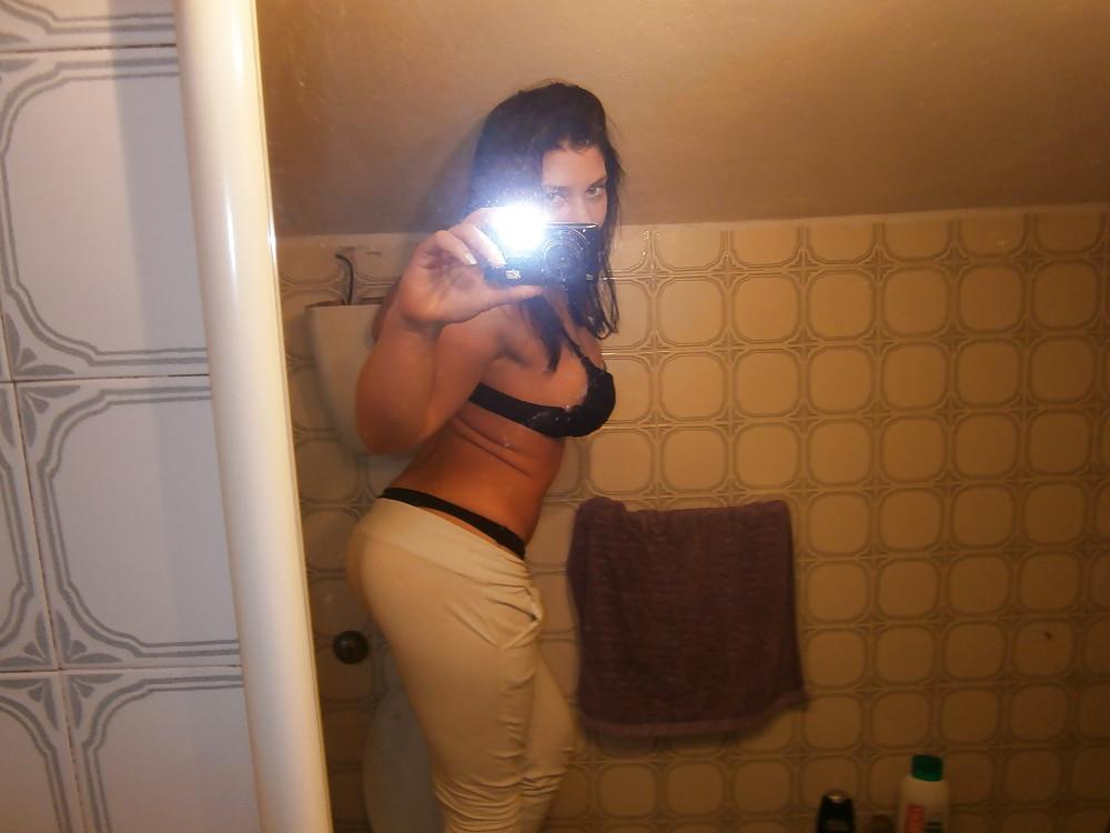 20P Social Network Hot Babes 4