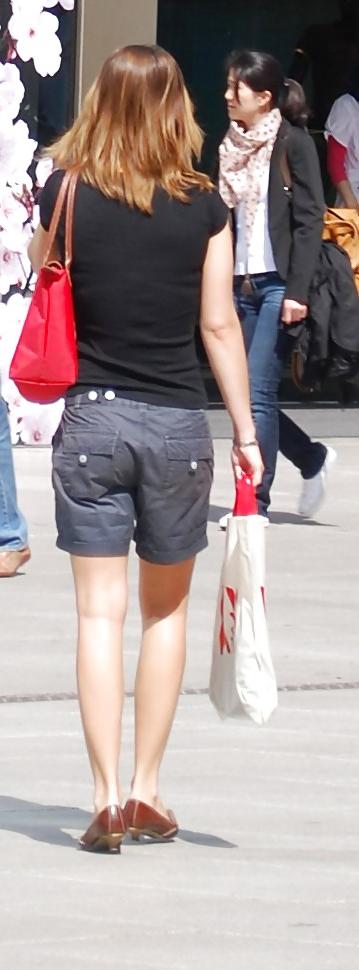 25P STREET VOYEUR - HORNY TEEN PUSSYS - COMMENT PLS