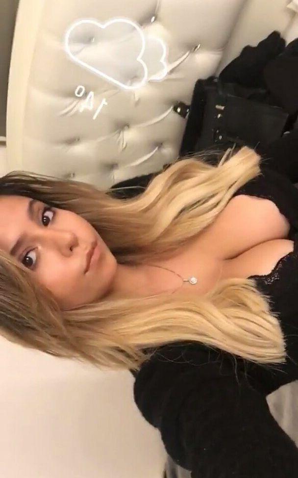 25P Coral Sharon nude