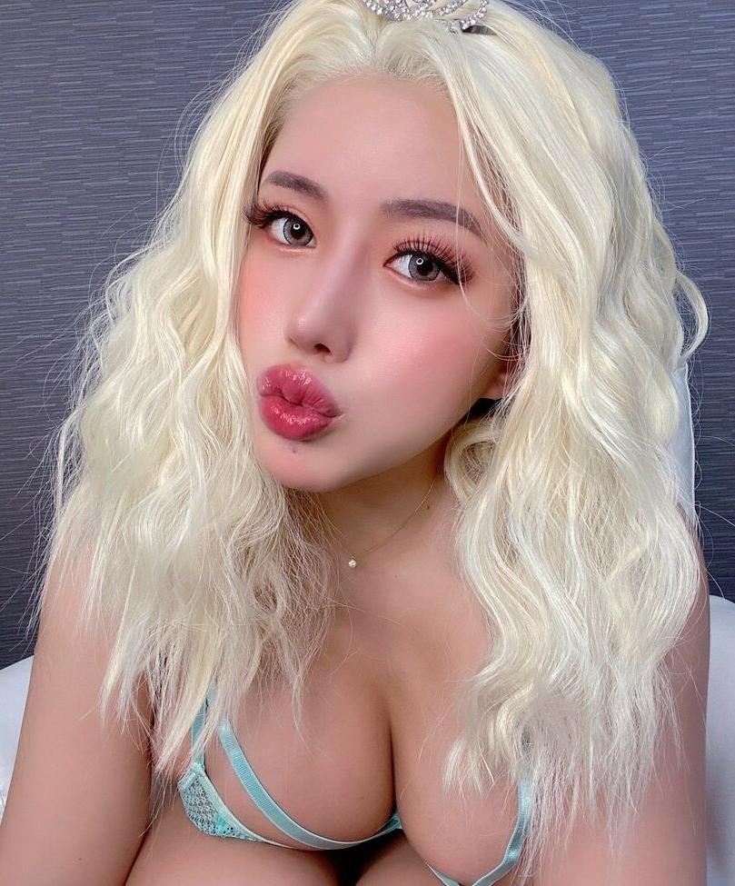 25P Maria Nagai nude