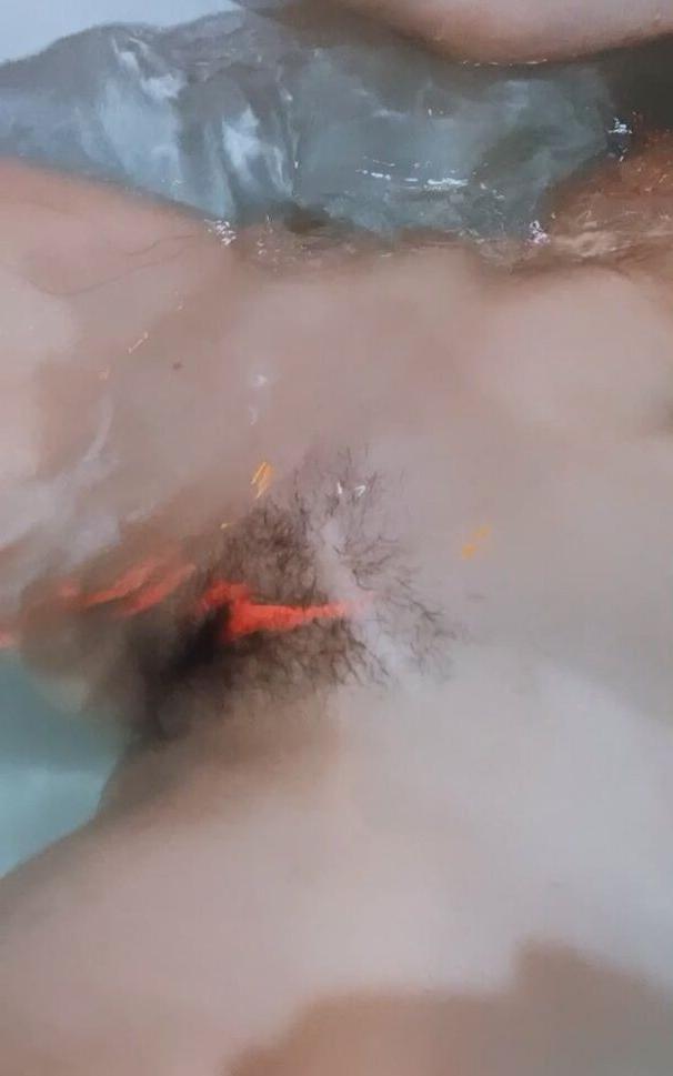 25P Luiza Ambiel nude