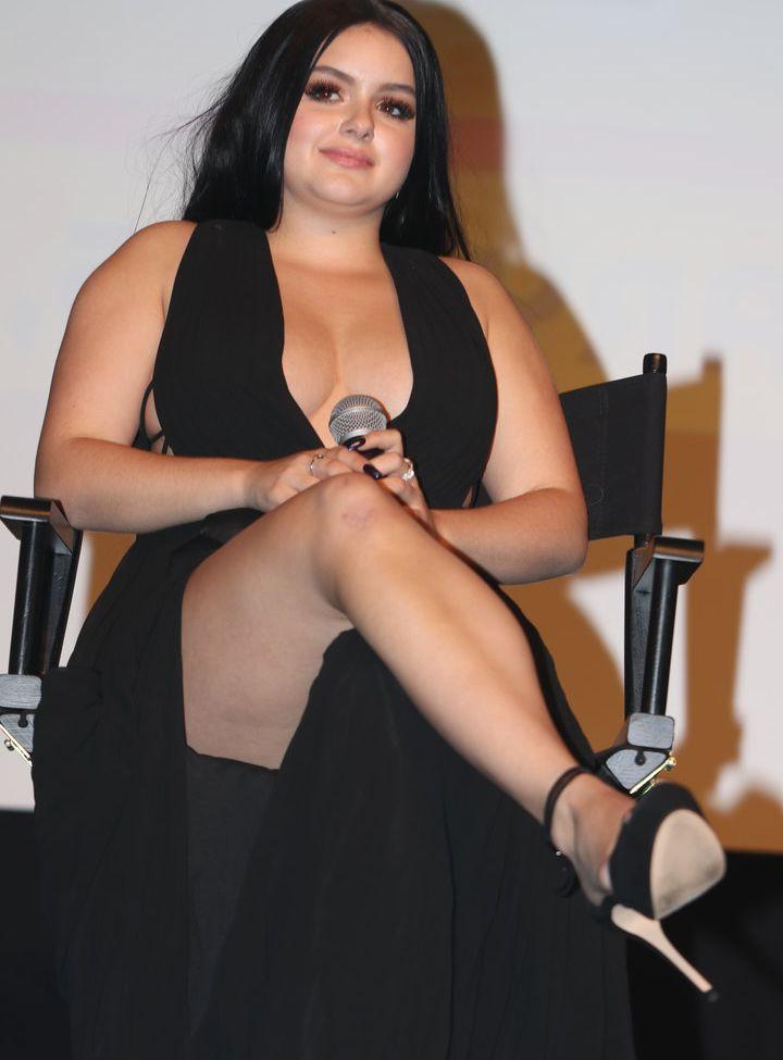 25P Ariel Winter nude
