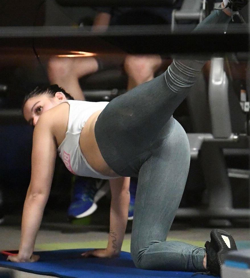 25P Ariel Winter nude