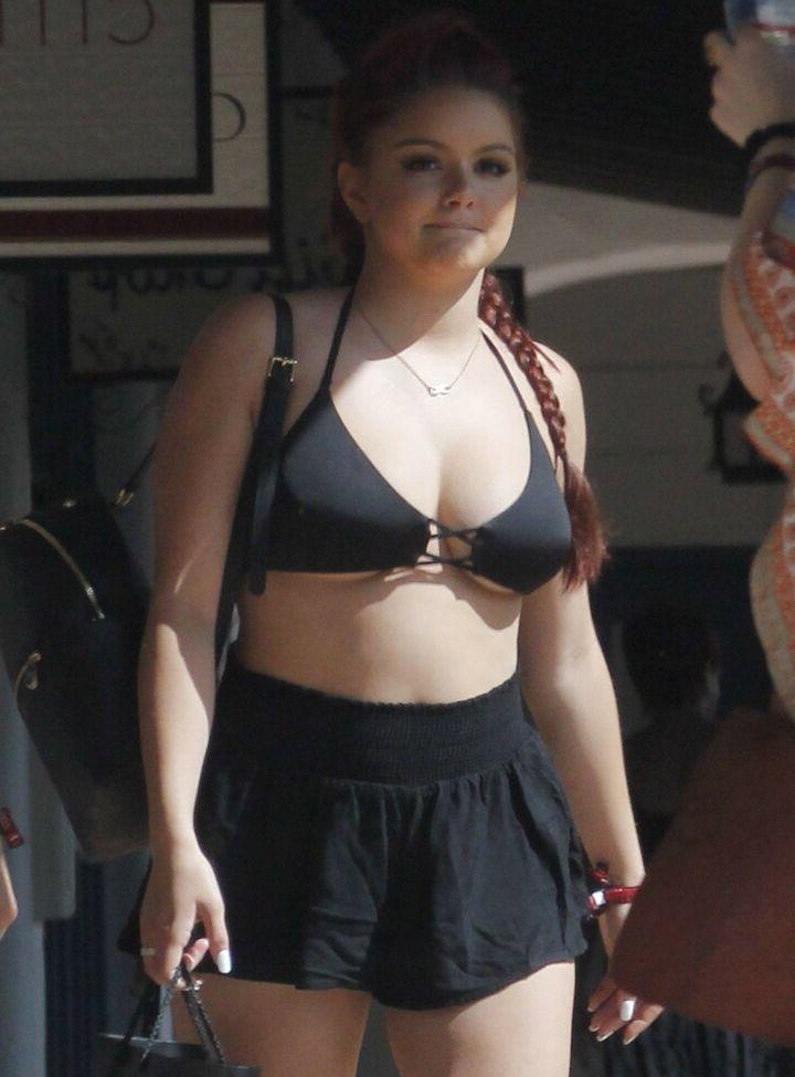 25P Ariel Winter nude