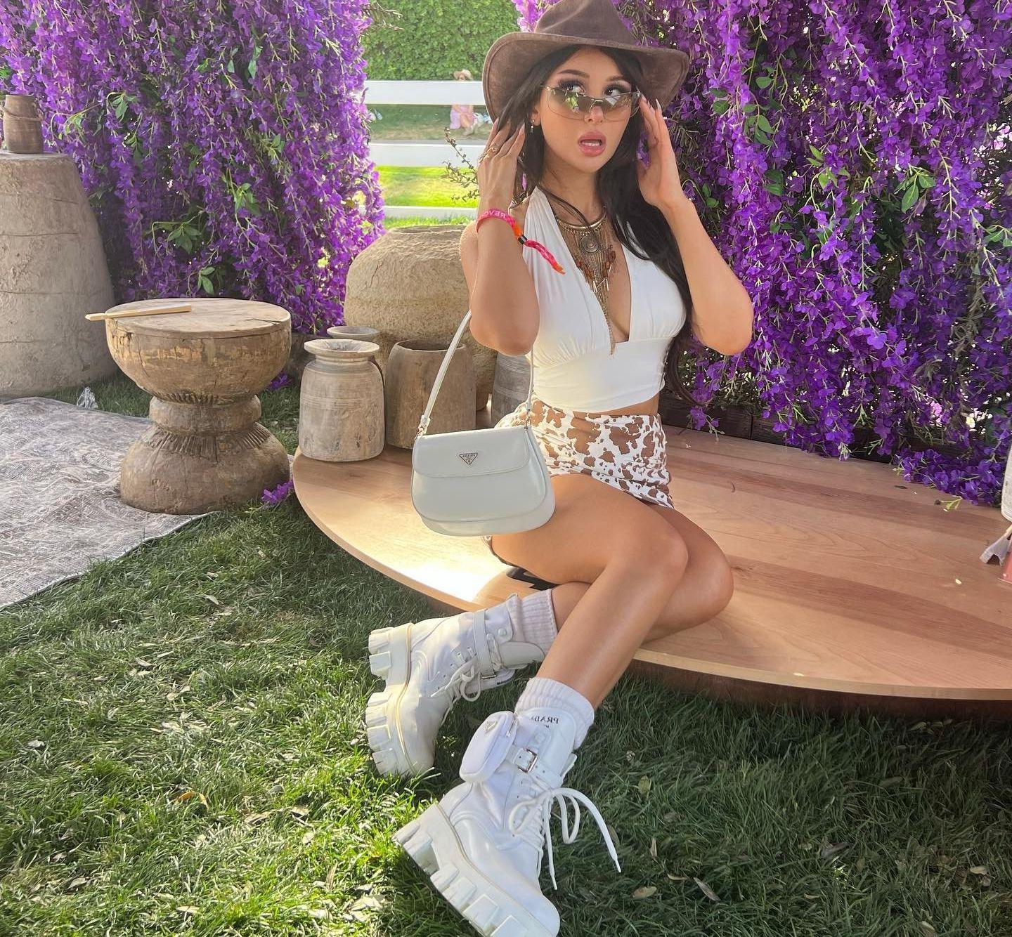 25P Sssniperwolf nude