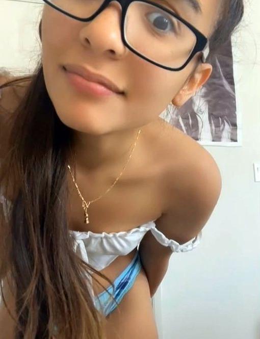 25P Alahnaly nude