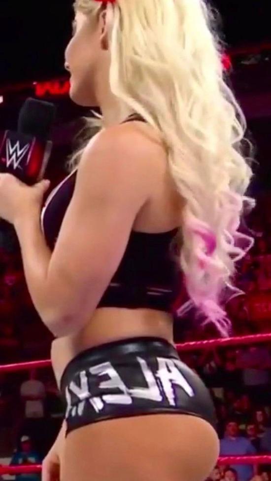 25P Alexa Bliss nude
