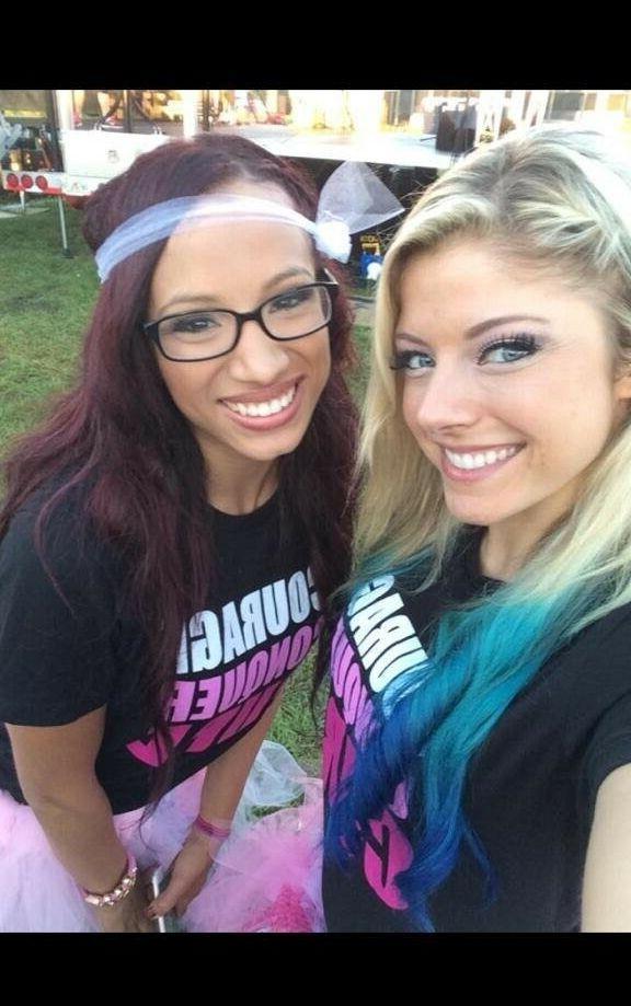 25P Alexa Bliss nude
