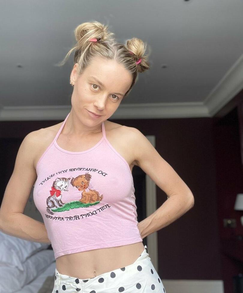 25P Brie Larson nude