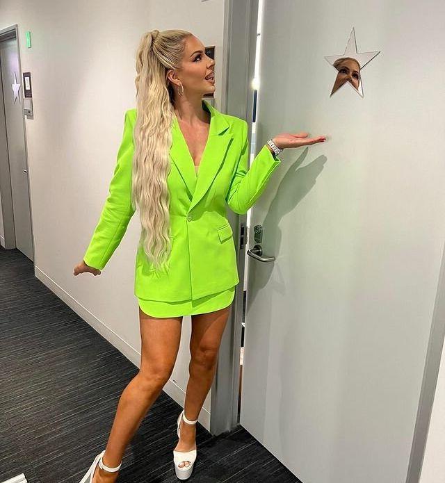 25P Maryse WWE nude