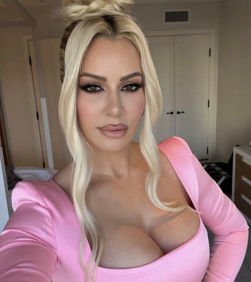 25P Maryse WWE nude