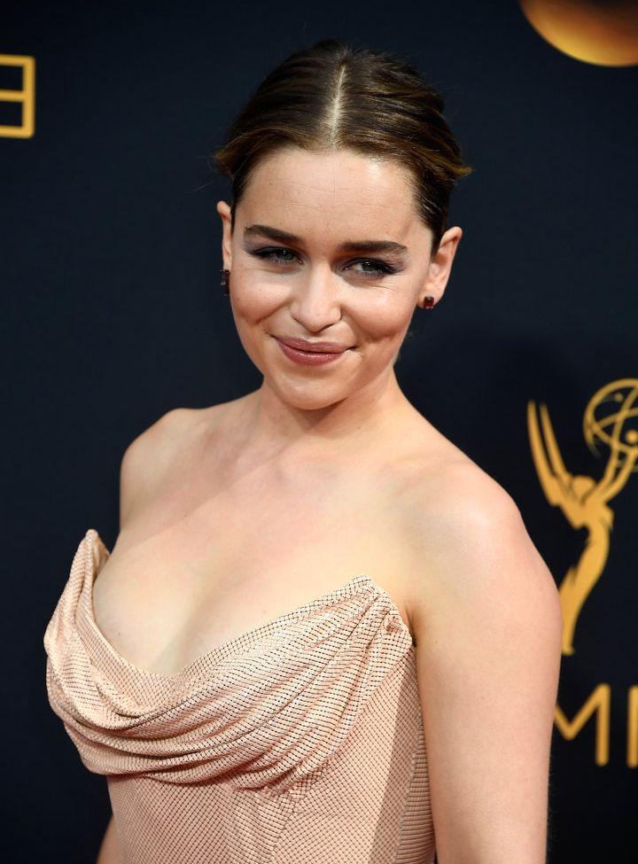 25P Emilia Clarke nude