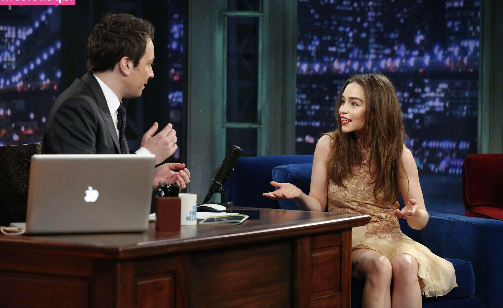 25P Emilia Clarke nude