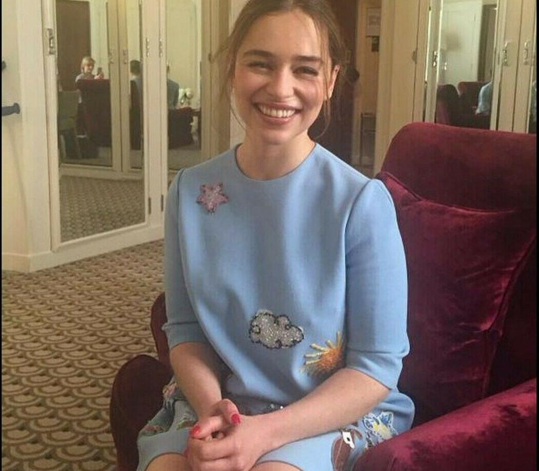 25P Emilia Clarke nude