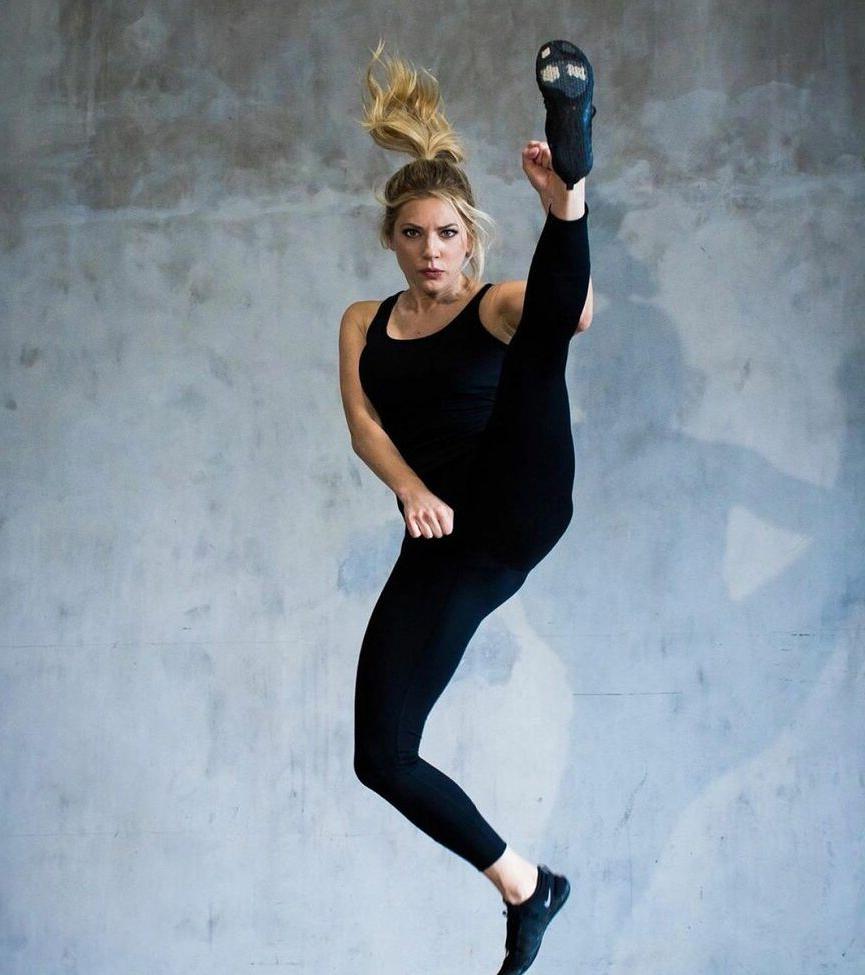 25P Katheryn Winnick nude