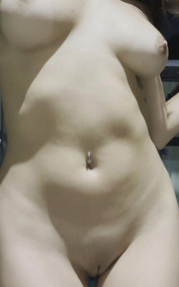 25P Natasha Steffens nude