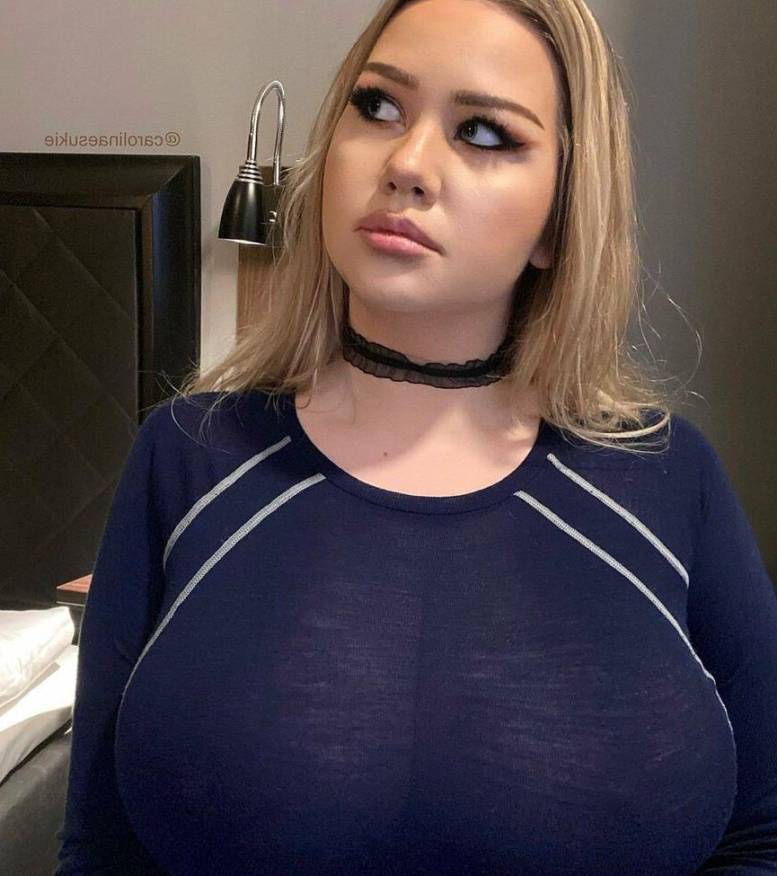 25P Carolina Sukie nude