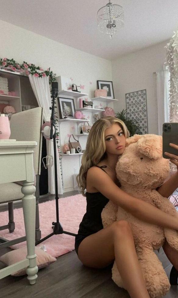 25P Loren Gray nude