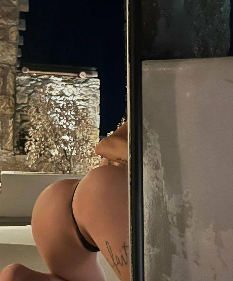 25P Alena Omovych nude