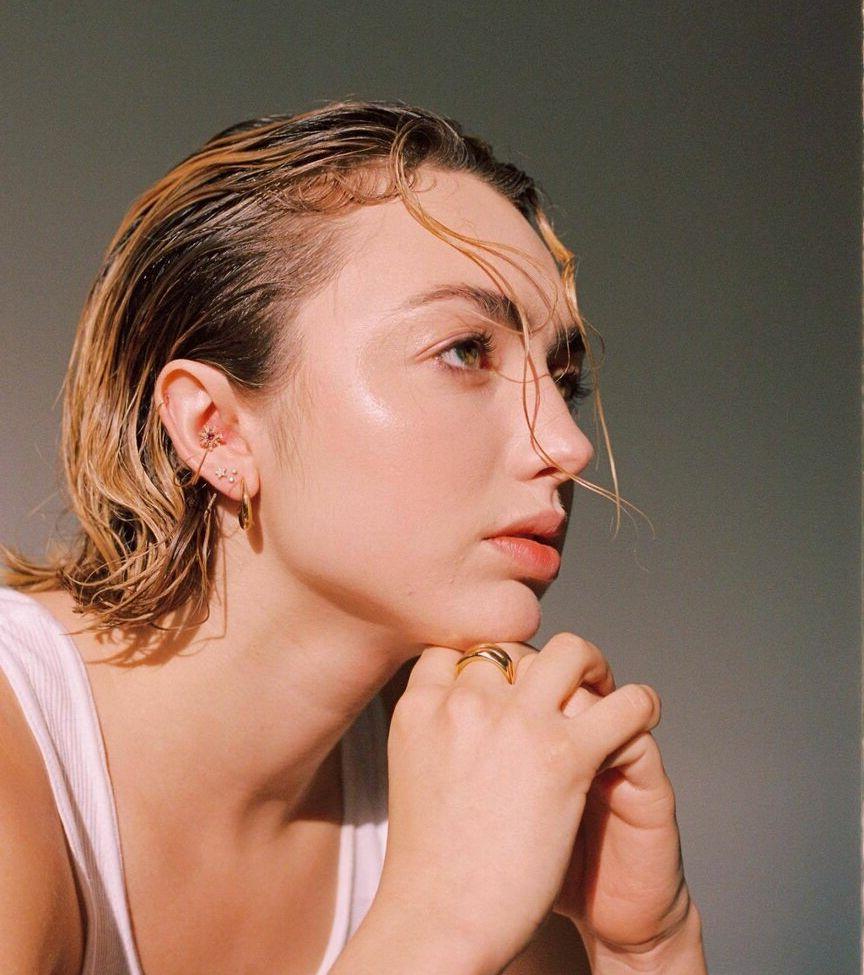 25P Peyton List nude