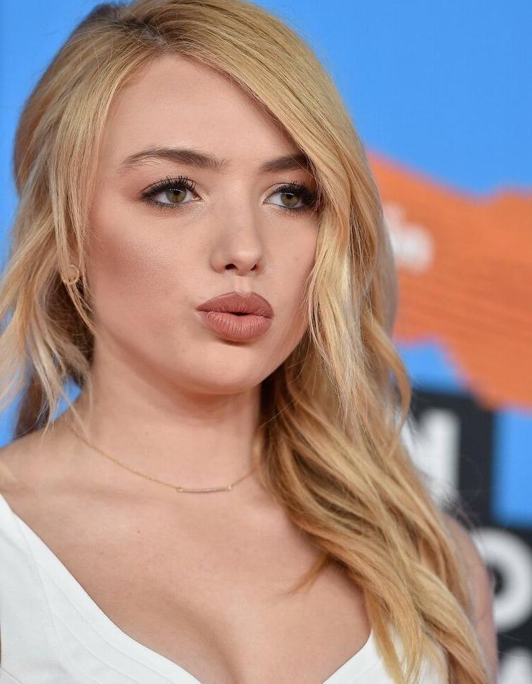 25P Peyton List nude