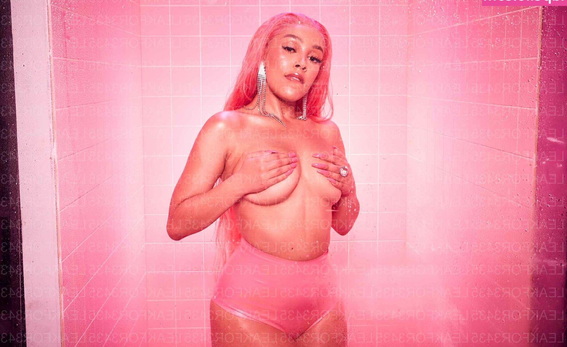 25P Doja Cat nude