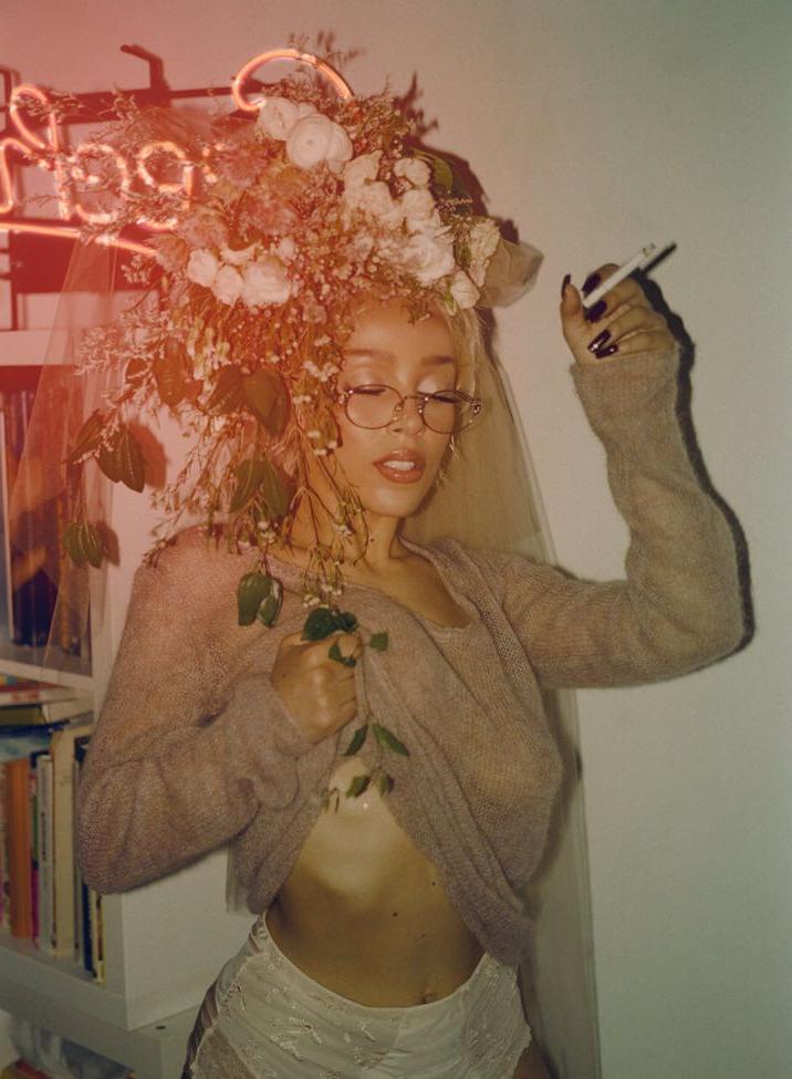 25P Doja Cat nude