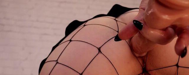 25P Ginger ASMR nackt
