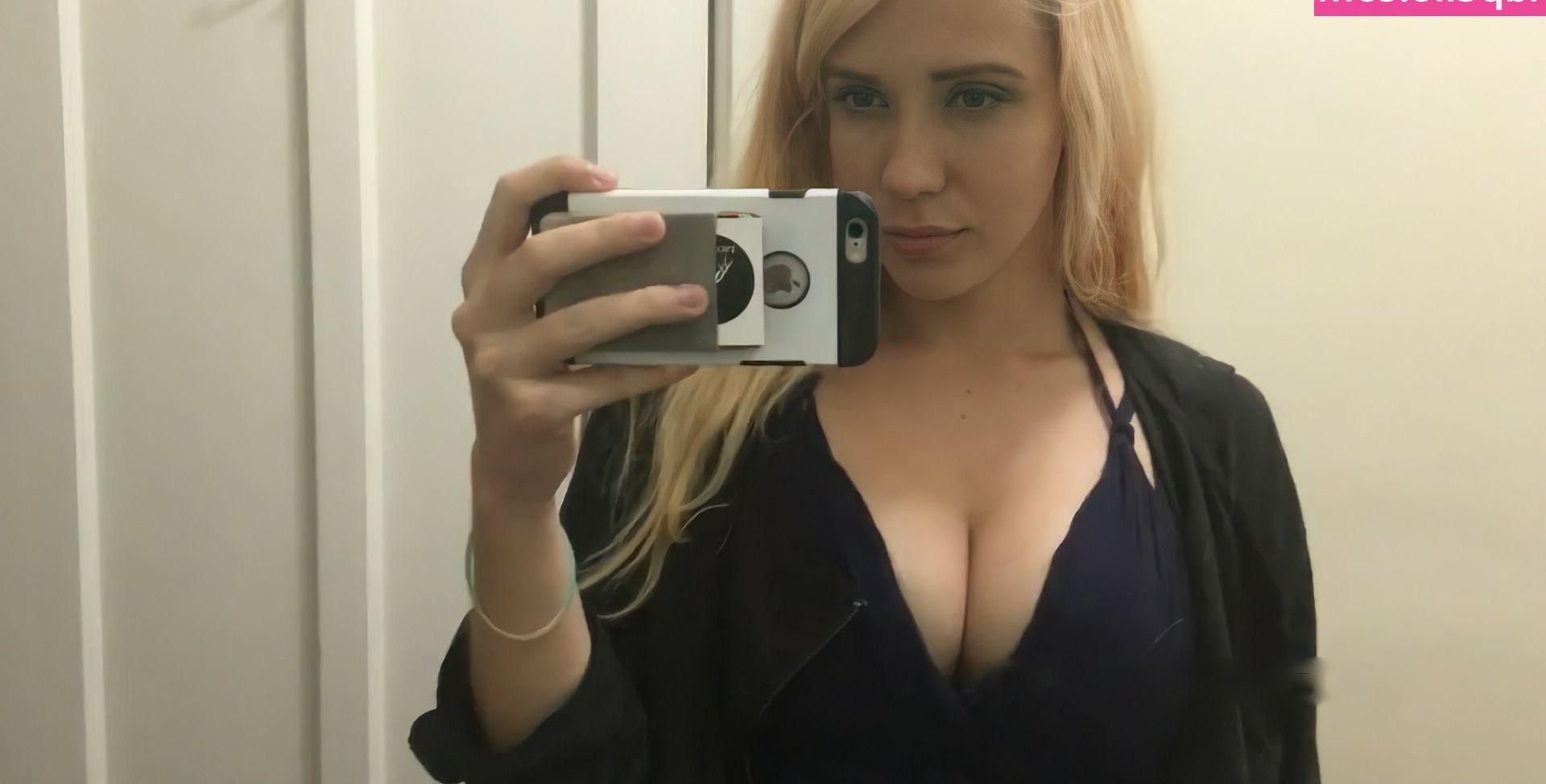 25P Alanah Pearce nude
