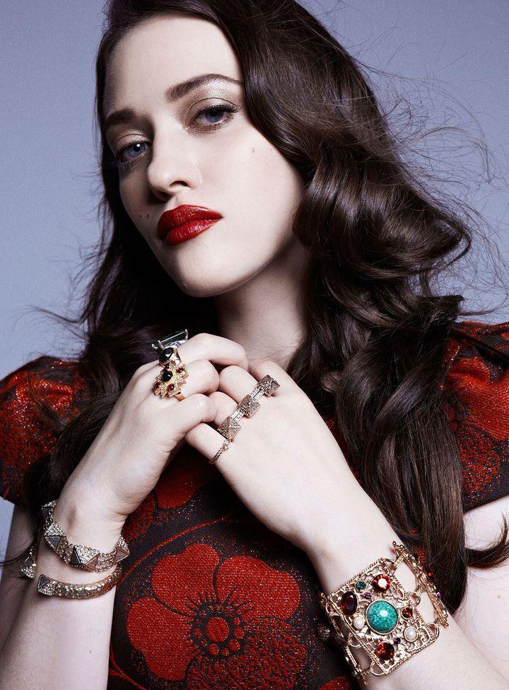 25P Kat Dennings nude