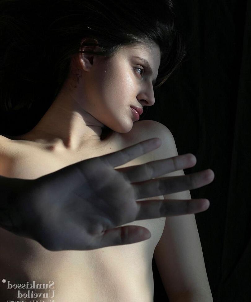 25P Martina Vismara nude