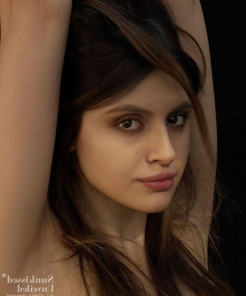25P Martina Vismara nude