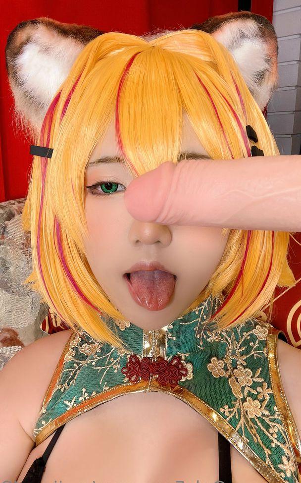 20P Moii Chan Cosplayer nude