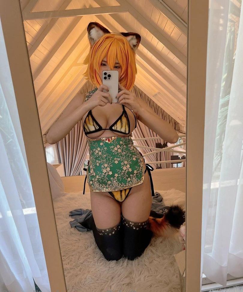20P Moii Chan Cosplayer nude