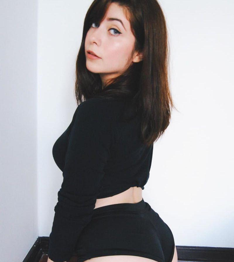 25P Paulaeal nude