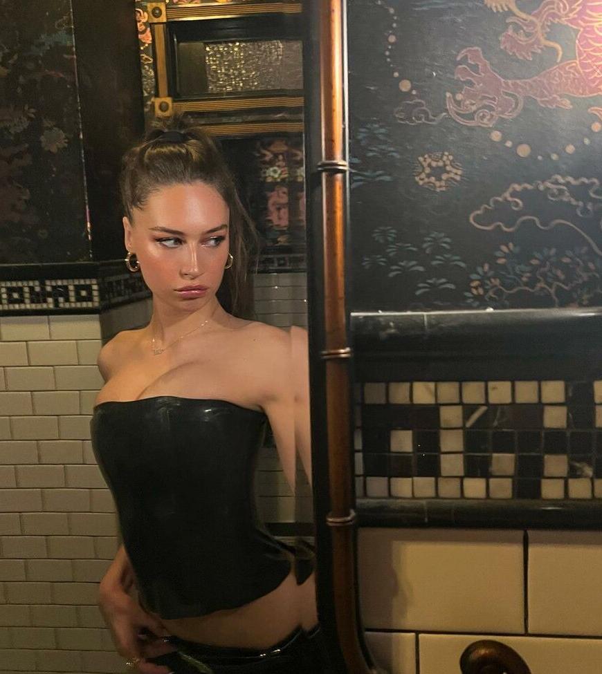 25P Elsie Hewitt nude