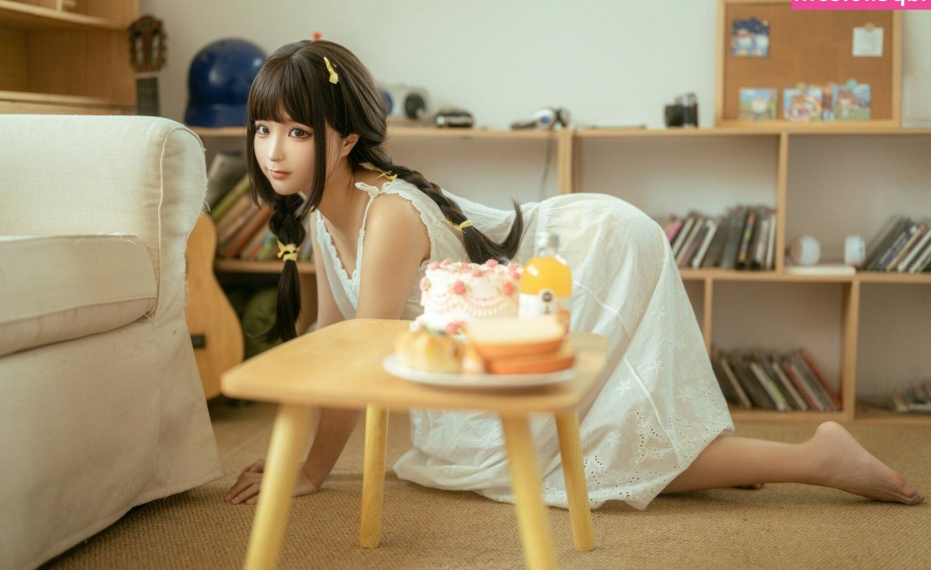 25P Chunmomo nude
