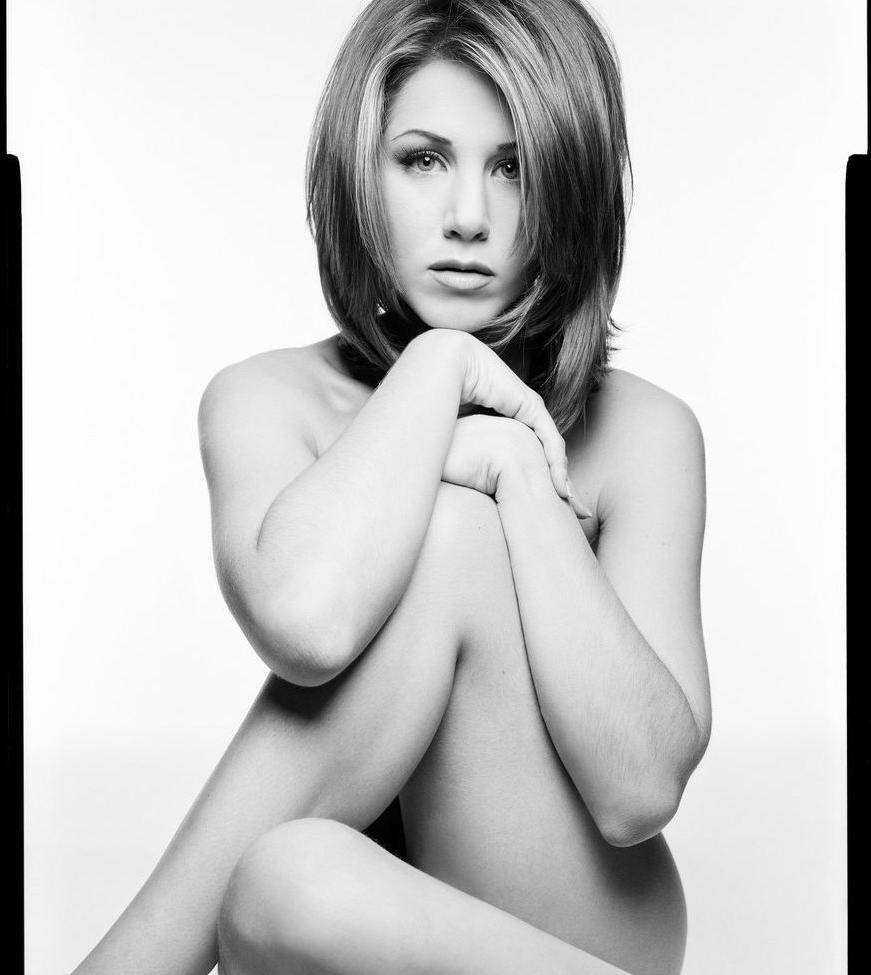 25P Jennifer Aniston nude