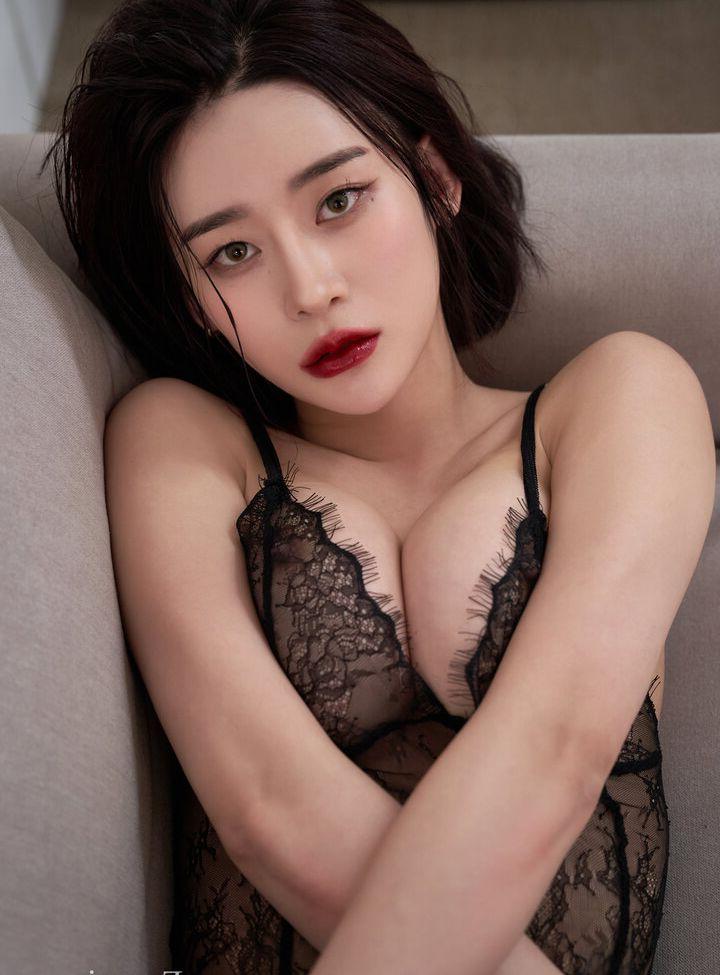 25P Espacia Korea nude
