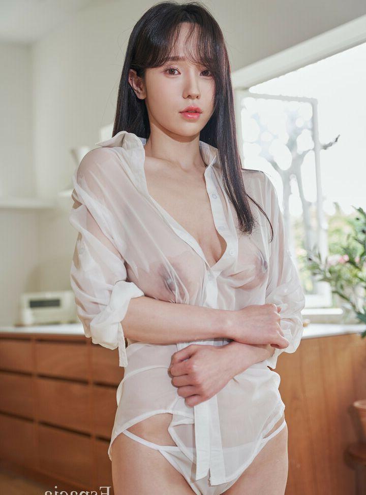 25P Espacia Korea nude