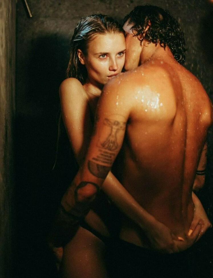 25P Polina Malinovskaya nude