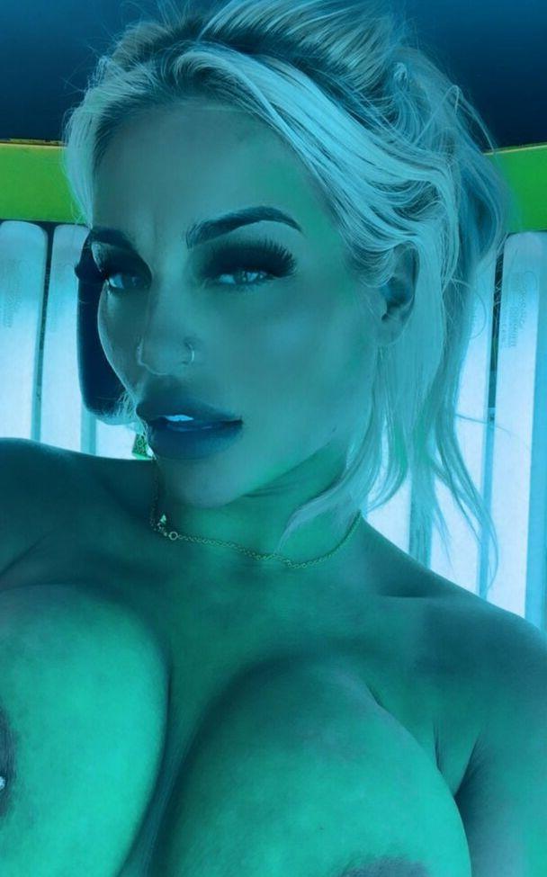 25P Nicole Louise Manning nude