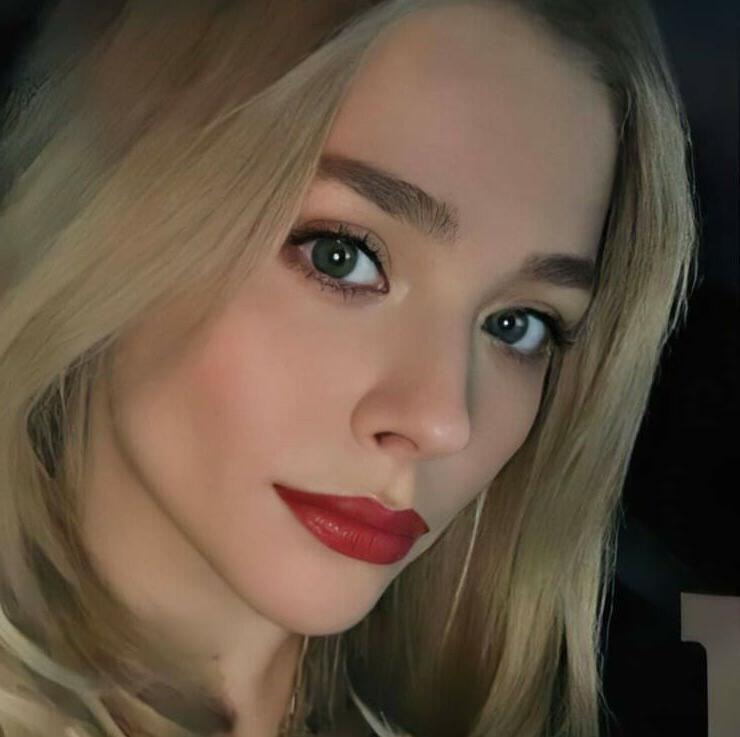 25P Chloe Grace Moretz nude