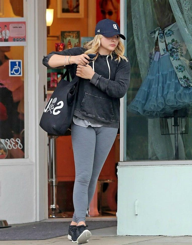 25P Chloe Grace Moretz nude