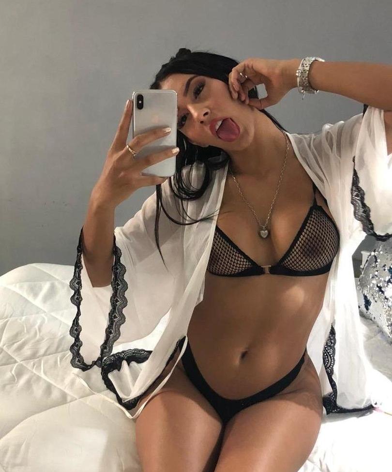 25P Dahyn nude