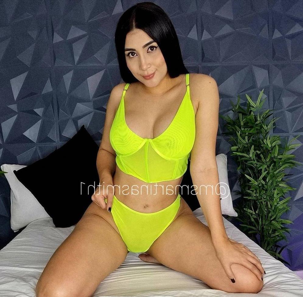 25P Martina Smith nude