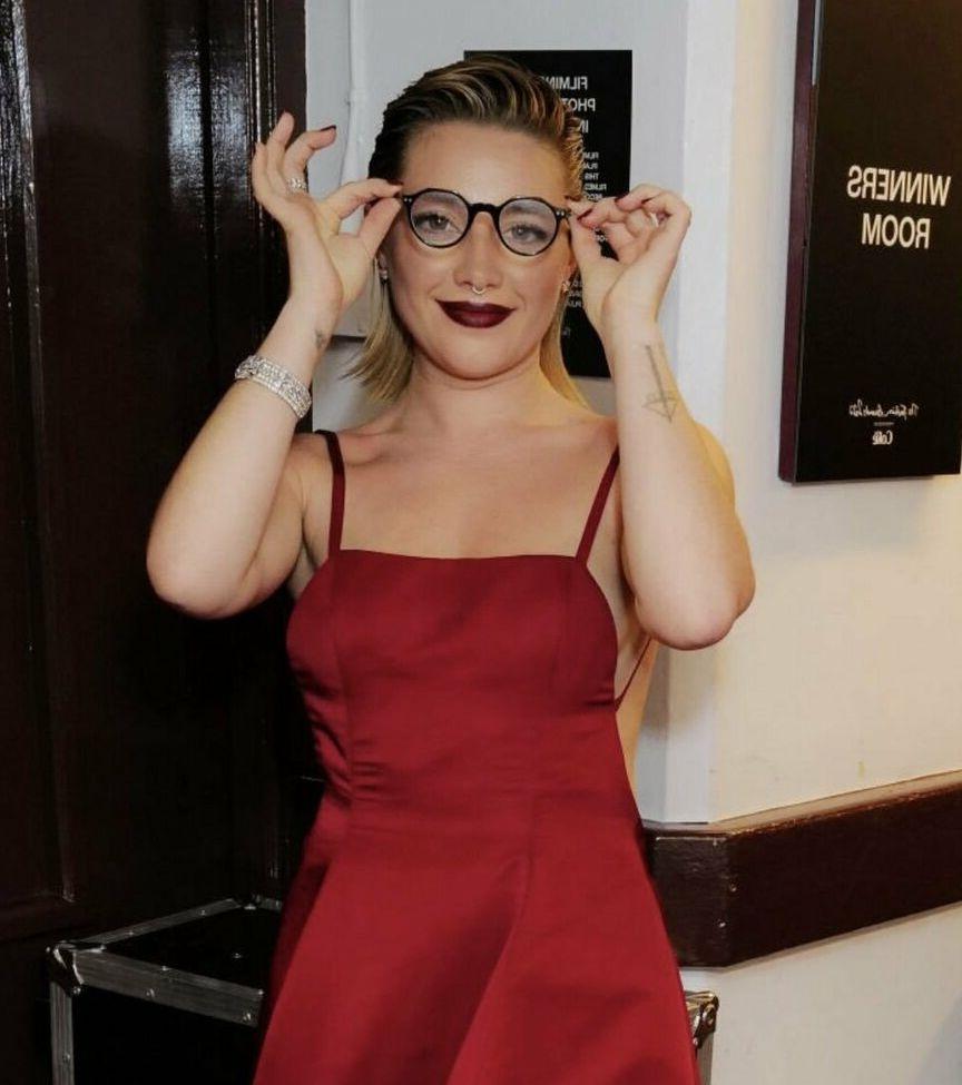 25P Florence Pugh nude